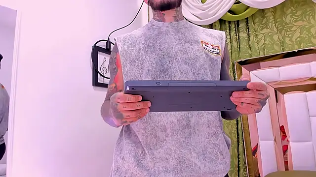 Snapshot of dilan_scootk_ chatting on 12/02/25, 07:31 dilan scootk online show from 12/02/25, 07:31