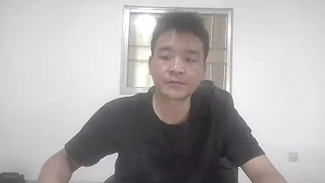 Snapshot of kisstoyousoon2024 chatting on 10/14/25, 09:32 kisstoyousoon2024 online show from 10/14/25, 09:32