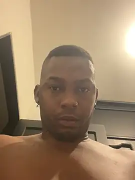 Snapshot of Destrozador415 chatting on 02/12/26, 11:05 Destrozador415 online show from 02/12/26, 11:05