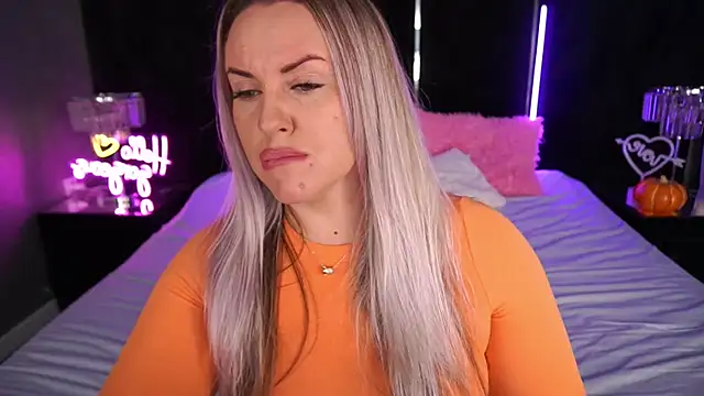 KiraCandyS online show from 11/08/25, 11:14