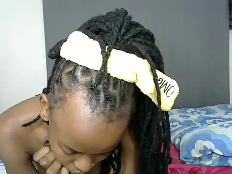 pretty betty online show from 03/17/25, 07:37