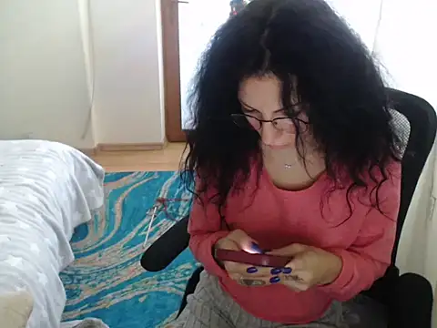 Emmatoo online show from 12/17/25, 12:33