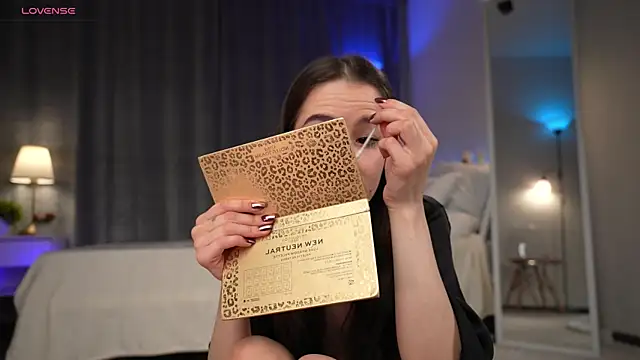 Snapshot of Amely_Young chatting on 11/14/25, 12:42 Amely Young online show from 11/14/25, 12:42