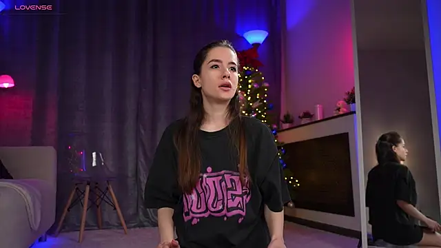 Snapshot of Amely_Young chatting on 01/12/26, 02:06 Amely Young online show from 01/12/26, 02:06