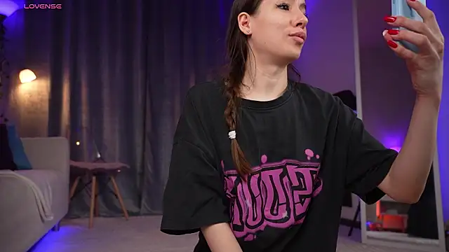 Snapshot of Amely_Young chatting on 03/12/26, 01:23 Amely Young online show from 03/12/26, 01:23