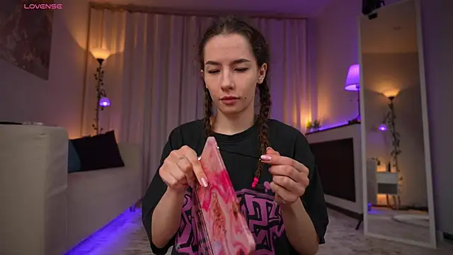 Amely Young online show from 05/10/26, 02:17