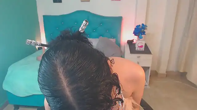 Snapshot of Cinthya-Gomez6 chatting on 03/14/25, 04:30 Cinthya-Gomez6 online show from 03/14/25, 04:30