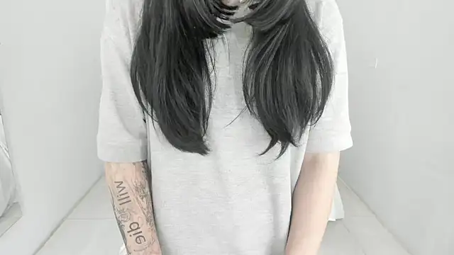 Snapshot of celestica_rose chatting on 09/11/25, 05:51 celestica rose online show from 09/11/25, 05:51