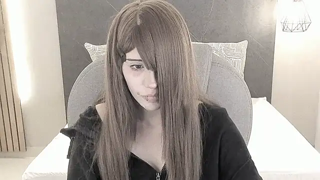 Snapshot of celestica_rose chatting on 05/21/26, 12:28 celestica rose online show from 05/21/26, 12:28