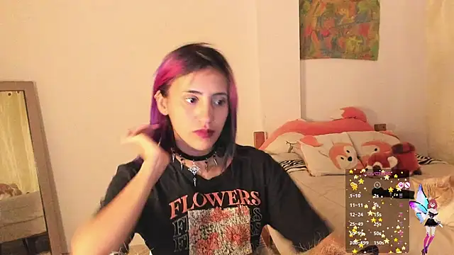 Snapshot of linnie_ chatting on 01/15/25, 07:59 linnie online show from 01/15/25, 07:59