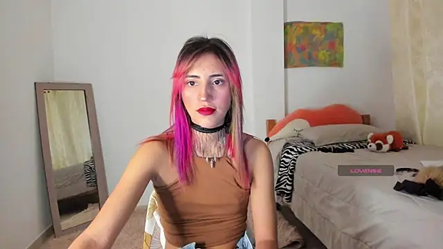 Snapshot of linnie_ chatting on 01/28/25, 12:47 linnie online show from 01/28/25, 12:47