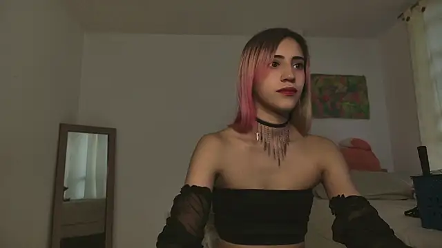 Snapshot of linnie_ chatting on 03/08/25, 11:07 linnie online show from 03/08/25, 11:07