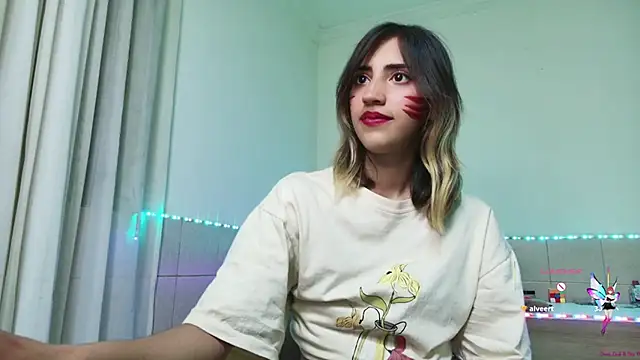 Snapshot of linnie_ chatting on 09/19/25, 06:59 linnie online show from 09/19/25, 06:59