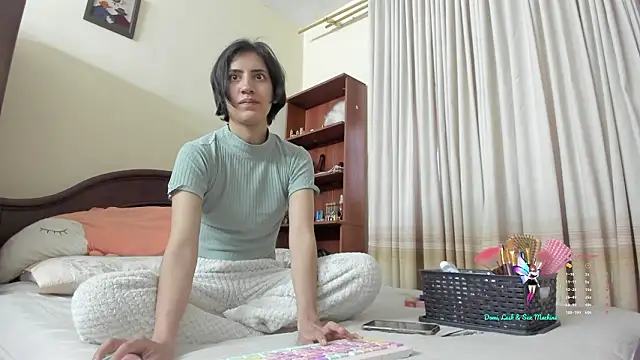 Snapshot of linnie_ chatting on 02/27/26, 11:21 linnie online show from 02/27/26, 11:21