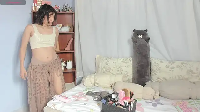 Snapshot of linnie_ chatting on 07/14/26, 08:14 linnie online show from 07/14/26, 08:14
