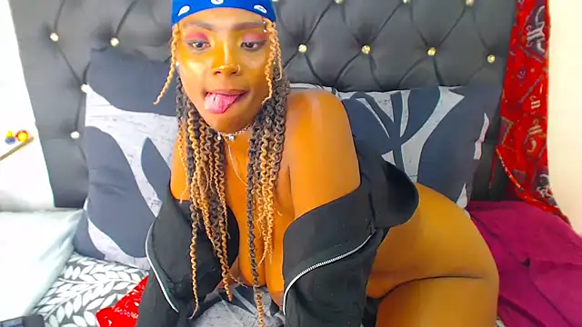 SAVAGExBOO online show from 12/05/24, 05:04