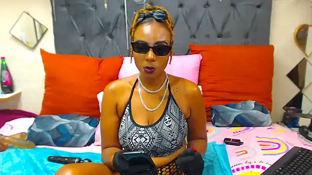 SAVAGExBOO online show from 03/22/25, 08:48