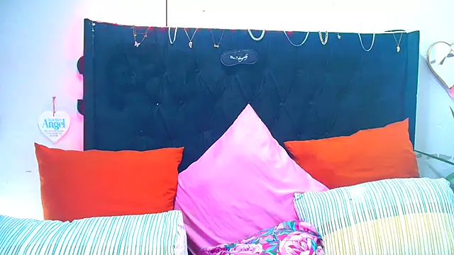 SAVAGExBOO online show from 12/18/25, 03:12