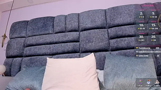 sofia samuels online show from 10/26/25, 04:35