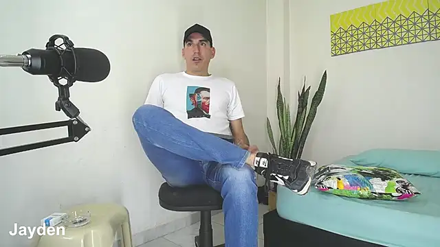 jayydenandjacob online show from 02/05/25, 07:42