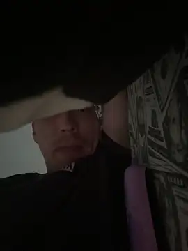 Snapshot of Floristtt chatting on 10/19/25, 01:23 Floristtt online show from 10/19/25, 01:23