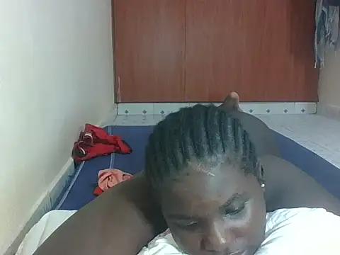 Snapshot of hotebbbyy chatting on 05/06/26, 08:19 hotebbbyy online show from 05/06/26, 08:19