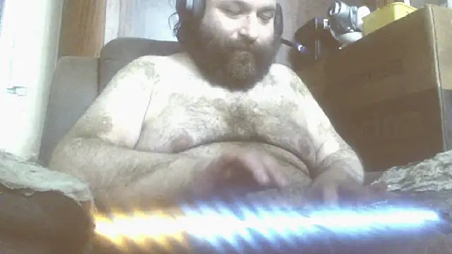 Snapshot of hairyhulk chatting on 10/28/25, 07:34 hairyhulk online show from 10/28/25, 07:34