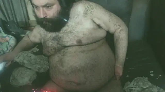 Snapshot of hairyhulk chatting on 12/19/25, 08:21 hairyhulk online show from 12/19/25, 08:21