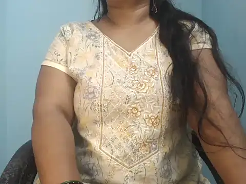 Snapshot of sapna-ji chatting on 01/05/25, 08:11 sapna-ji online show from 01/05/25, 08:11