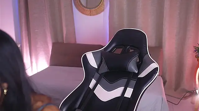 Sara albrecht online show from 02/03/25, 12:03