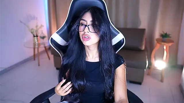 Sara albrecht online show from 03/06/25, 01:14