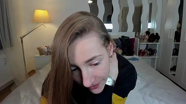 Snapshot of KateRedgar chatting on 02/24/25, 04:26 KateRedgar online show from 02/24/25, 04:26