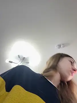 KateRedgar online show from 10/27/25, 02:32