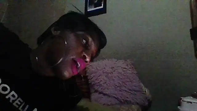 Moorella1 online show from 10/08/25, 08:28