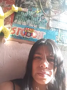 Snapshot of Alanagracia chatting on 12/19/25, 01:07 Alanagracia online show from 12/19/25, 01:07