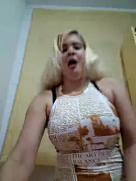 Snapshot of lamorbosa37 chatting on 12/15/24, 04:04 lamorbosa37 online show from 12/15/24, 04:04