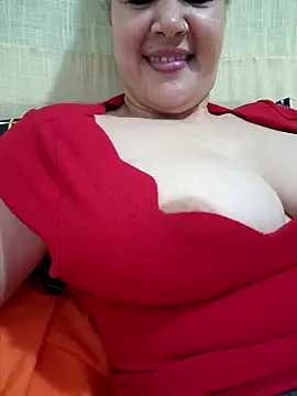 Snapshot of lamorbosa37 chatting on 12/18/24, 05:00 lamorbosa37 online show from 12/18/24, 05:00