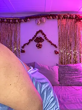 Snapshot of ThaliaRivera_ chatting on 12/29/24, 09:41 ThaliaRivera online show from 12/29/24, 09:41