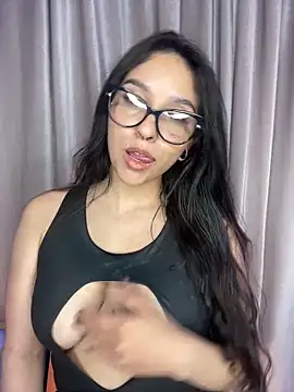 Snapshot of ThaliaRivera_ chatting on 03/14/25, 01:59 ThaliaRivera online show from 03/14/25, 01:59