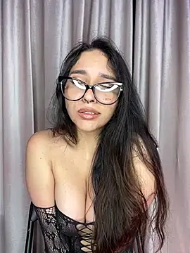 Snapshot of ThaliaRivera_ chatting on 03/15/25, 02:03 ThaliaRivera online show from 03/15/25, 02:03