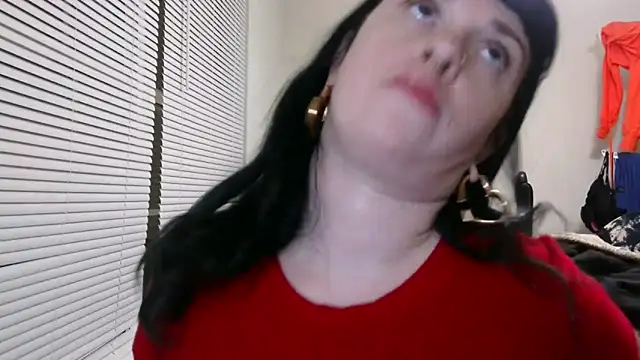 Snapshot of Marcelinegoddess chatting on 03/08/25, 02:45 Marcelinegoddess online show from 03/08/25, 02:45