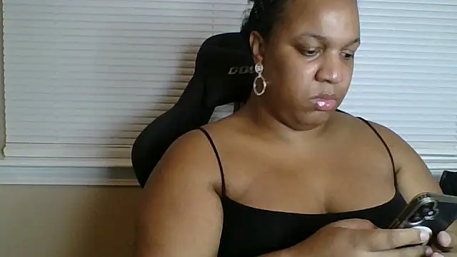 Badgirlbrittt online show from 09/25/25, 12:03