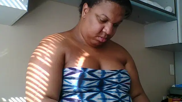 Badgirlbrittt online show from 11/24/25, 05:23