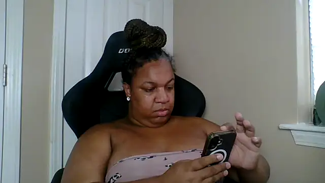 Badgirlbrittt online show from 12/18/25, 07:20