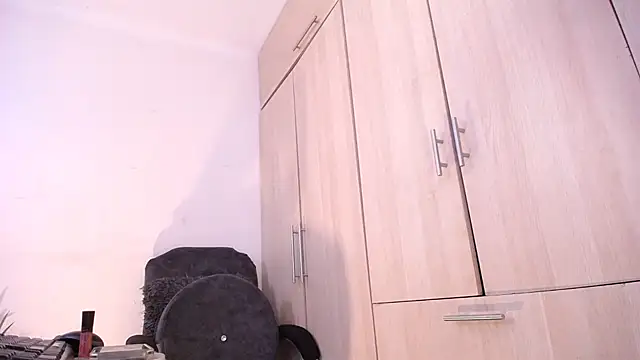 camilasexy111 online show from 12/04/24, 06:33