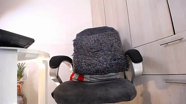 camilasexy111 online show from 01/05/25, 09:36