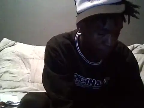 Snapshot of SmallGoodNutts chatting on 02/06/25, 08:45 SmallGoodNutts online show from 02/06/25, 08:45