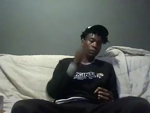 Snapshot of SmallGoodNutts chatting on 02/07/25, 04:37 SmallGoodNutts online show from 02/07/25, 04:37