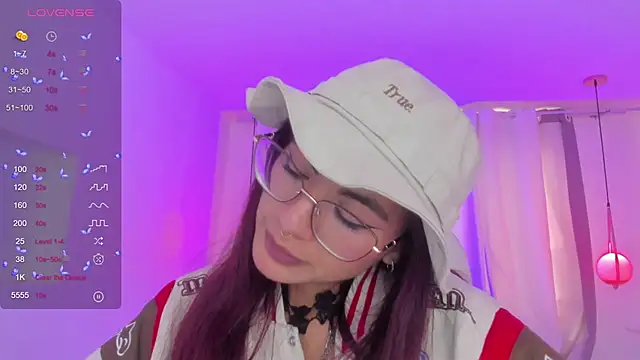 sophiecherry  online show from 12/28/24, 09:08