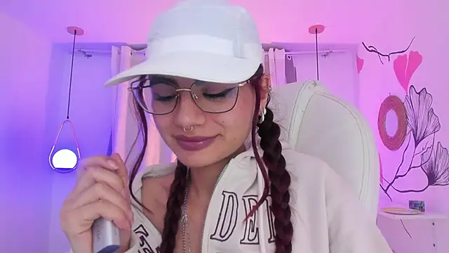 sophiecherry  online show from 01/31/25, 10:20